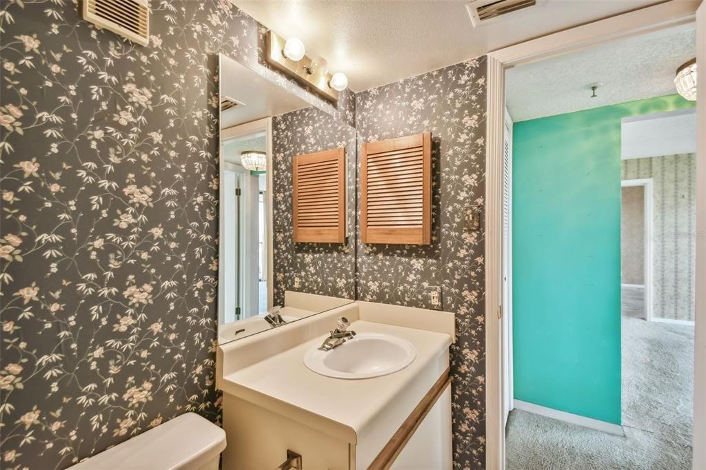 Recently Sold: $299,900 (2 beds, 2 baths, 1032 Square Feet)