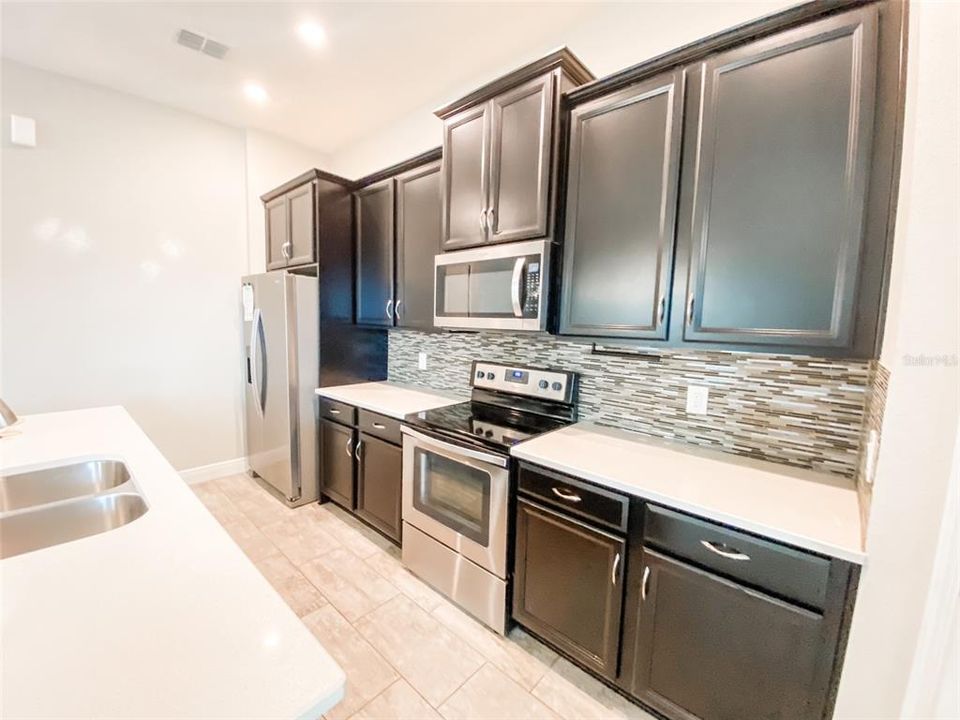 For Sale: $455,000 (3 beds, 2 baths, 1744 Square Feet)