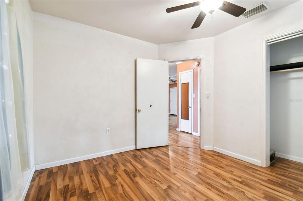 Active With Contract: $289,000 (2 beds, 1 baths, 1246 Square Feet)
