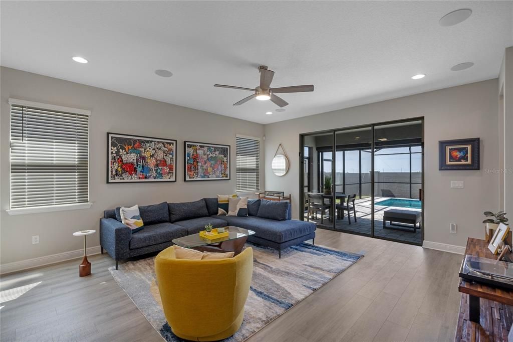 Active With Contract: $824,000 (4 beds, 3 baths, 2688 Square Feet)