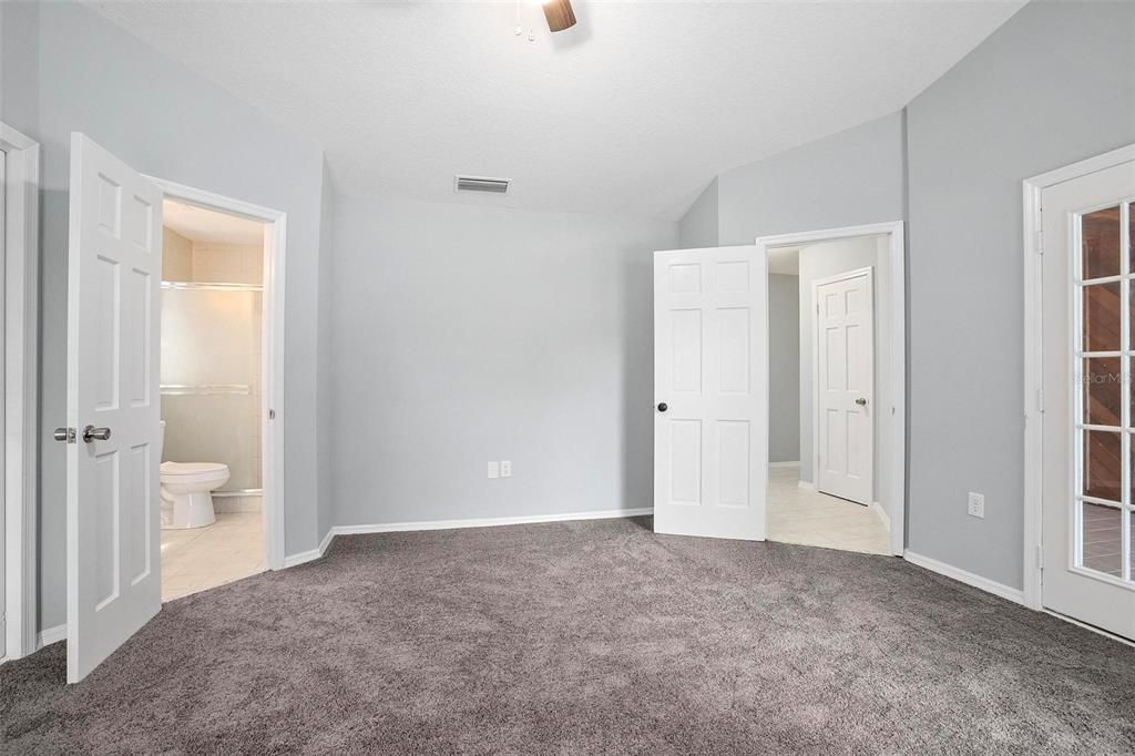 Active With Contract: $298,000 (2 beds, 2 baths, 1315 Square Feet)