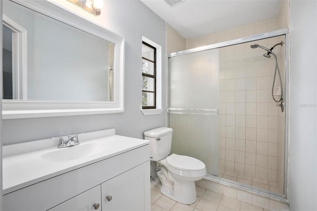 最近售出: $298,000 (2 贝兹, 2 浴室, 1315 平方英尺)