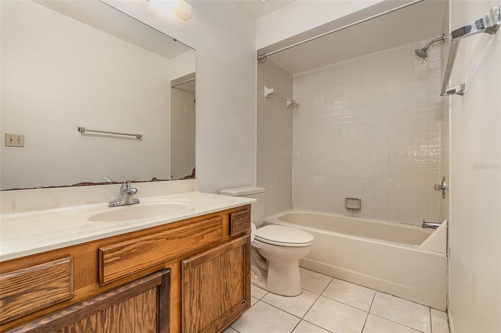 最近售出: $199,000 (2 贝兹, 2 浴室, 1332 平方英尺)