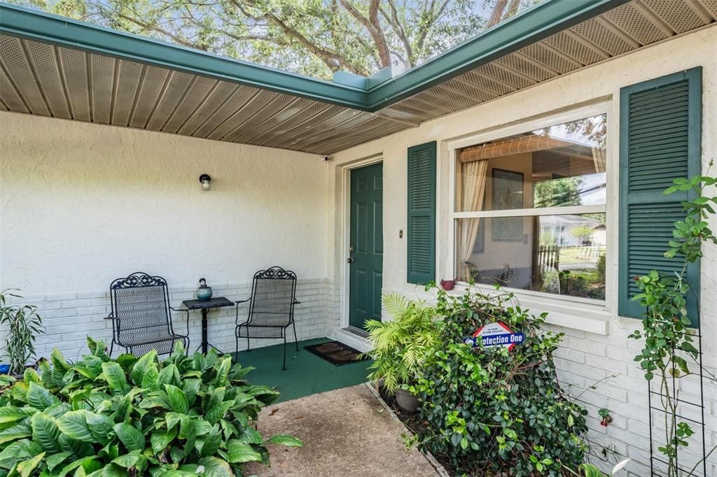 Recently Sold: $329,000 (3 beds, 2 baths, 1356 Square Feet)