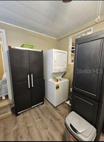 For Sale: $104,900 (2 beds, 1 baths, 432 Square Feet)