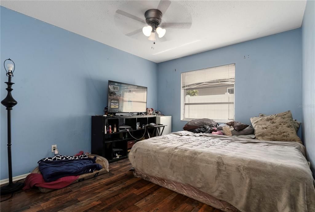 For Sale: $380,000 (4 beds, 2 baths, 2025 Square Feet)