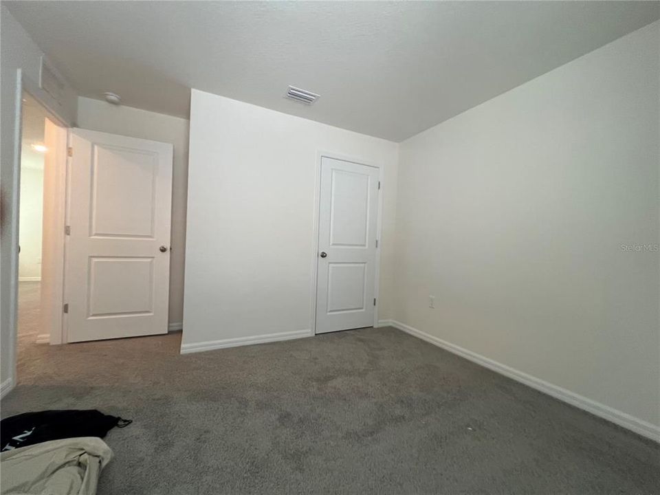 For Rent: $2,250 (3 beds, 2 baths, 1942 Square Feet)