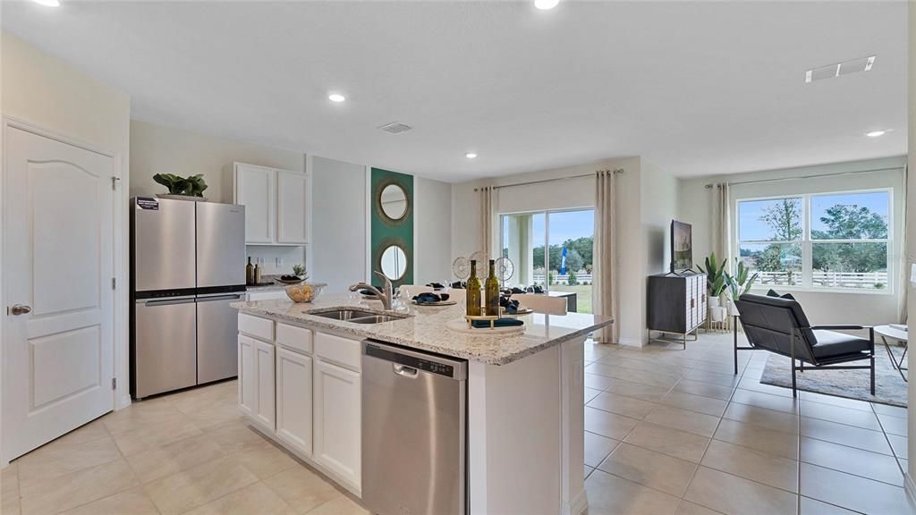 Active With Contract: $398,200 (4 beds, 2 baths, 1828 Square Feet)