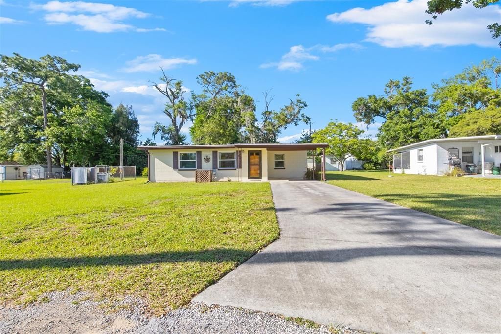 Recently Sold: $199,000 (2 beds, 1 baths, 910 Square Feet)