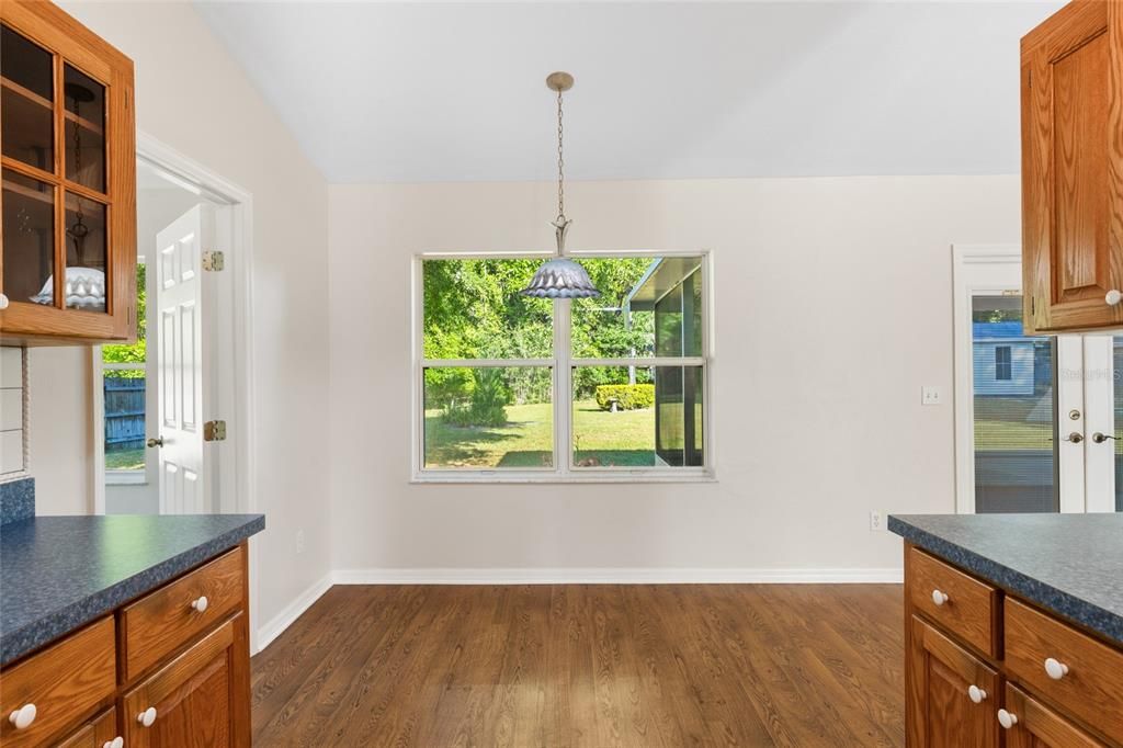 Recently Sold: $349,000 (3 beds, 2 baths, 1454 Square Feet)