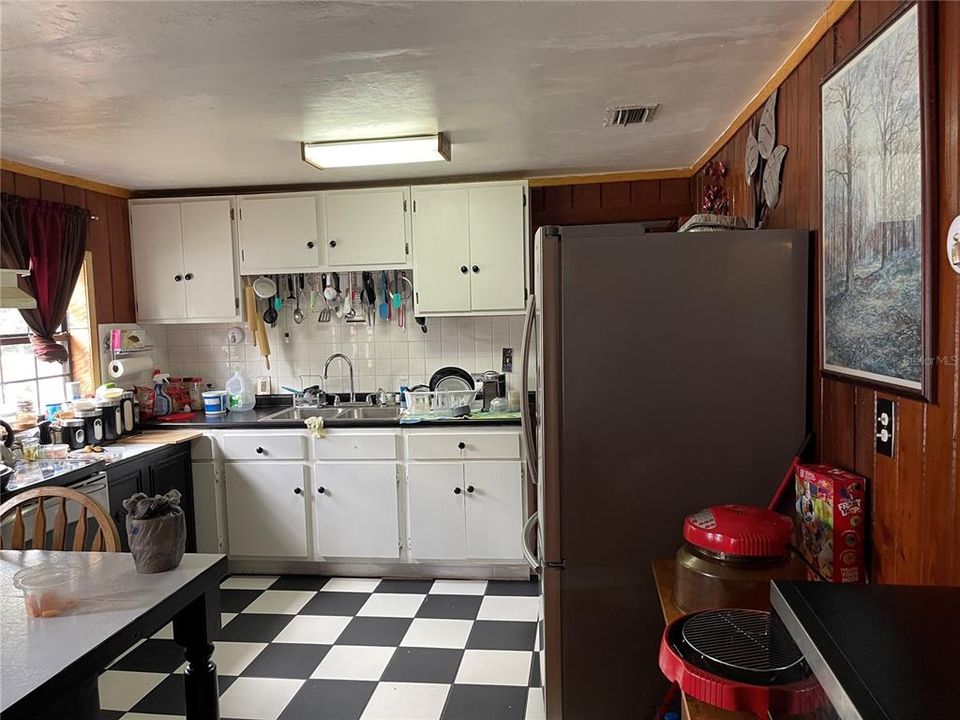 Recently Sold: $109,990 (3 beds, 1 baths, 1280 Square Feet)