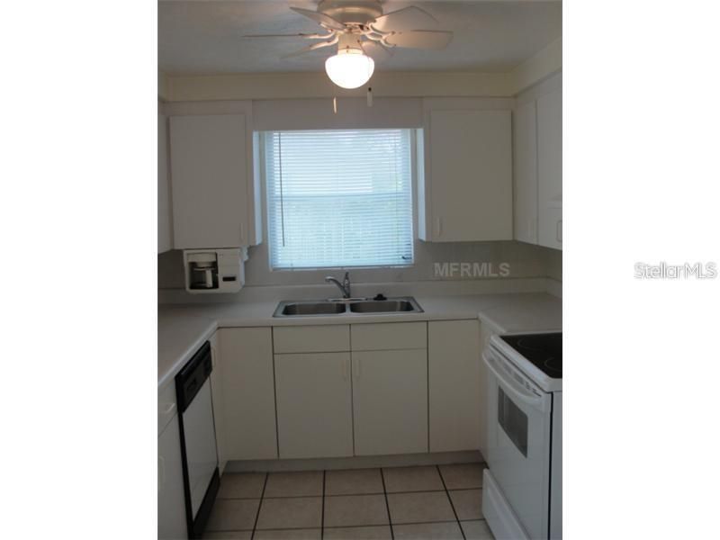 Active With Contract: $2,195 (2 beds, 2 baths, 1152 Square Feet)