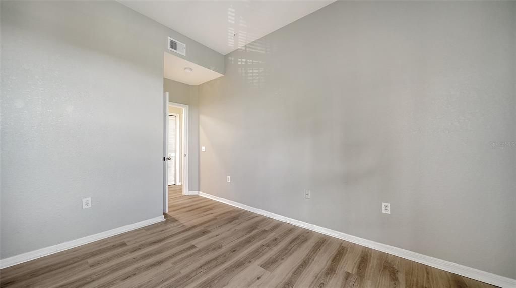 Active With Contract: $275,000 (2 beds, 1 baths, 1116 Square Feet)