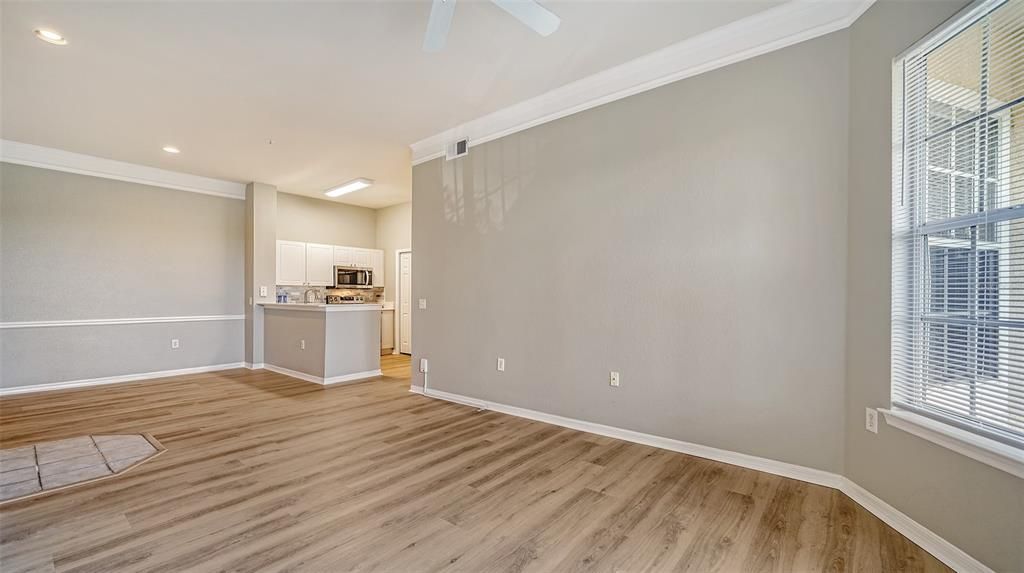 Active With Contract: $275,000 (2 beds, 1 baths, 1116 Square Feet)