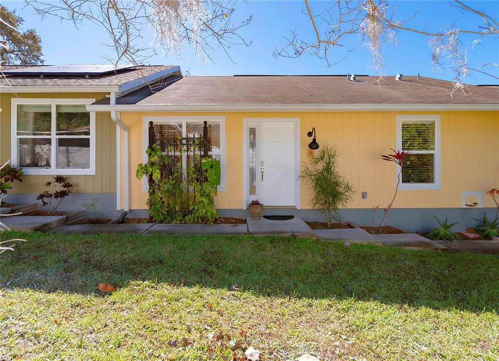 Recently Rented: $1,995 (2 beds, 1 baths, 1100 Square Feet)