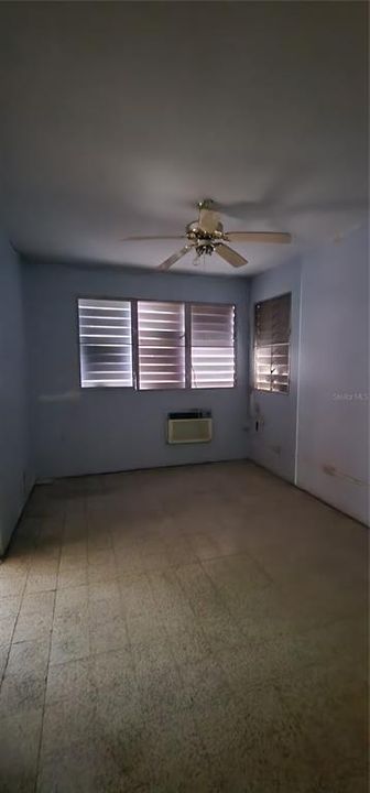 Active With Contract: $121,000 (3 beds, 2 baths, 1142 Square Feet)