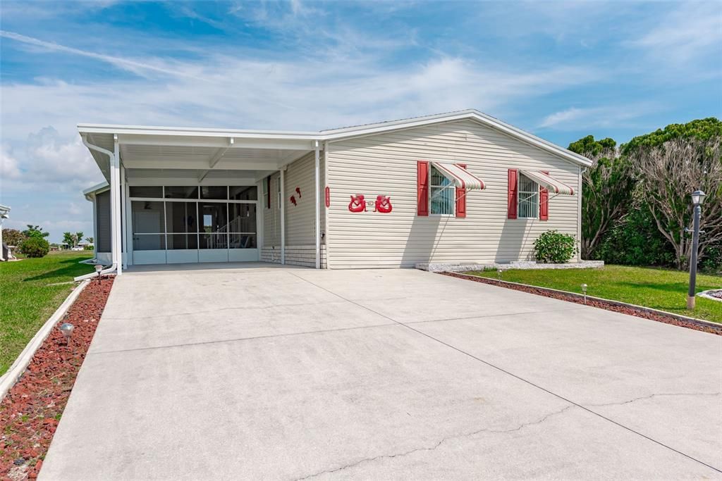 Recently Sold: $299,000 (2 beds, 2 baths, 1512 Square Feet)