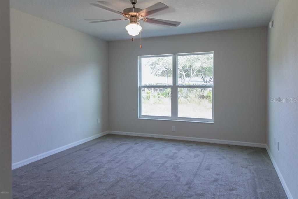 For Rent: $2,100 (3 beds, 2 baths, 1752 Square Feet)