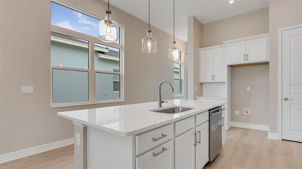 For Sale: $469,990 (3 beds, 2 baths, 1724 Square Feet)