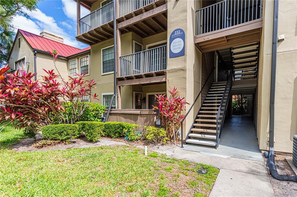 Active With Contract: $145,000 (1 beds, 1 baths, 552 Square Feet)