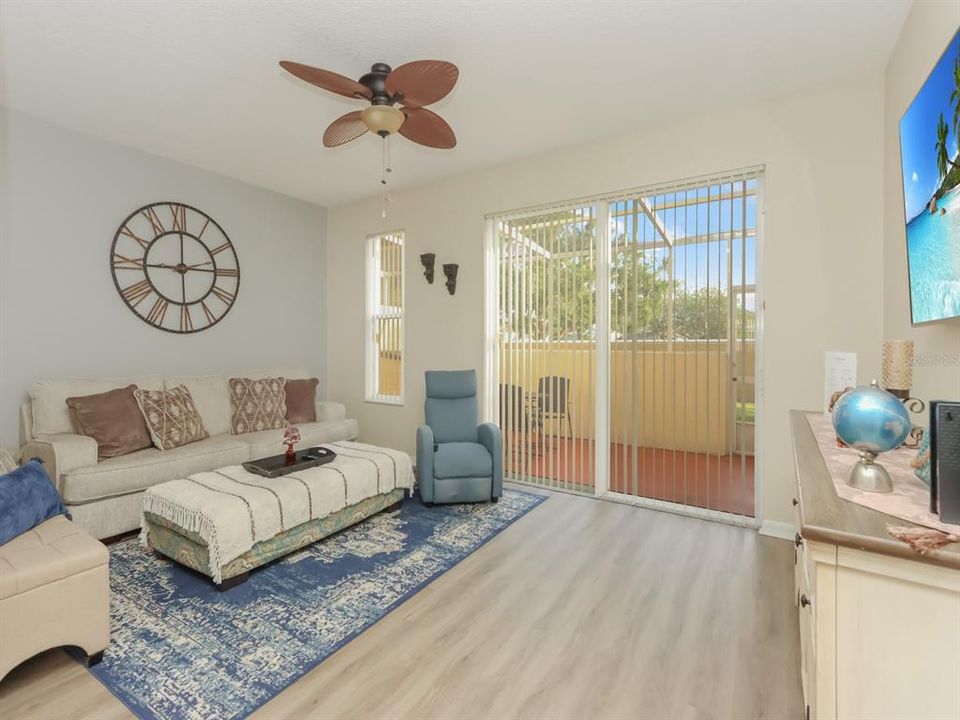 Active With Contract: $310,000 (3 beds, 2 baths, 1468 Square Feet)