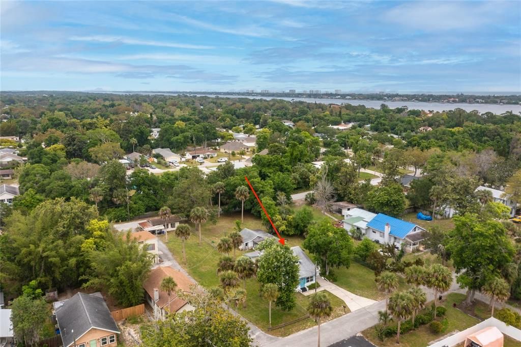 Active With Contract: $350,000 (3 beds, 2 baths, 1888 Square Feet)