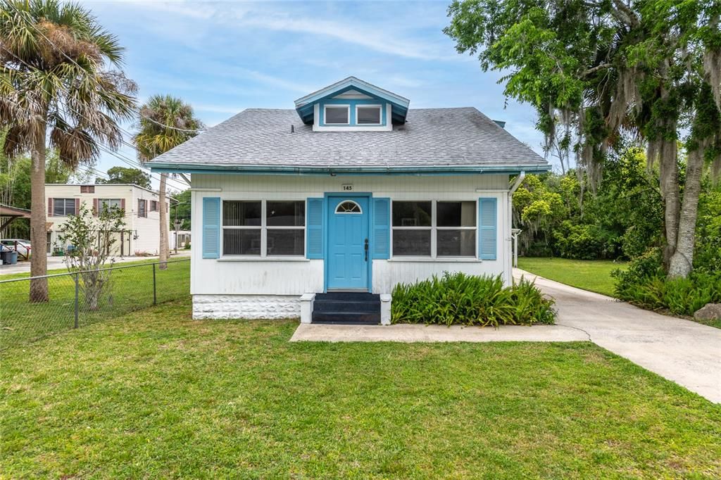 Active With Contract: $350,000 (3 beds, 2 baths, 1888 Square Feet)