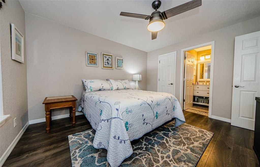 Active With Contract: $259,900 (3 beds, 2 baths, 1210 Square Feet)