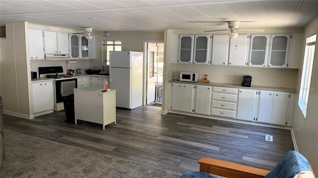 Kitchen/Dining