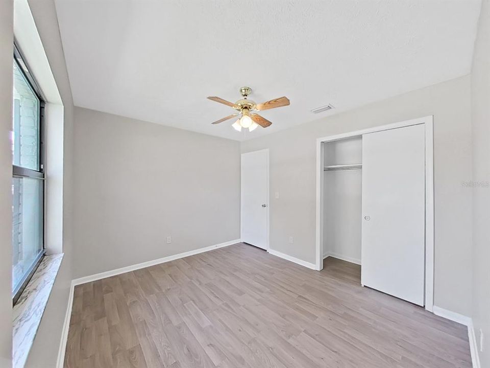 Active With Contract: $345,000 (3 beds, 2 baths, 1148 Square Feet)