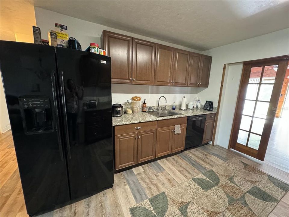 Recently Rented: $1,500 (3 beds, 2 baths, 1590 Square Feet)