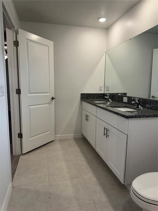 Active With Contract: $1,950 (2 beds, 2 baths, 1541 Square Feet)