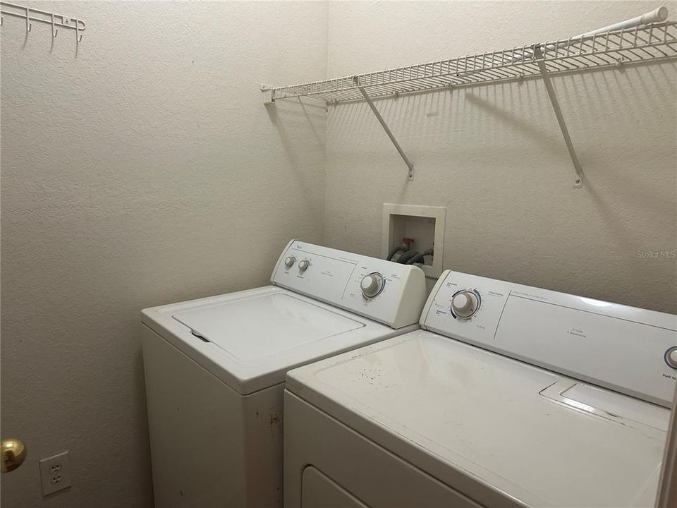 For Sale: $200,000 (1 beds, 1 baths, 782 Square Feet)