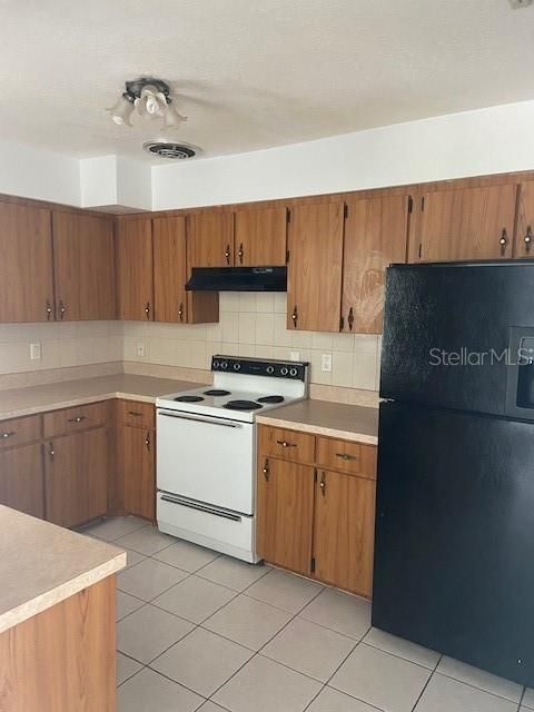 For Sale: $249,900 (4 beds, 2 baths, 1422 Square Feet)