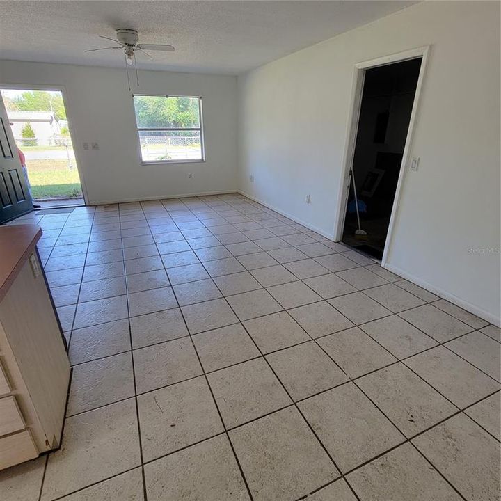 Active With Contract: $168,000 (3 beds, 1 baths, 1000 Square Feet)