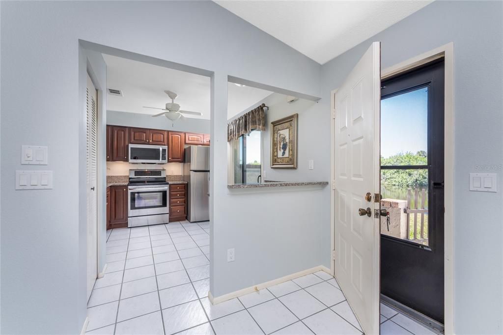 Active With Contract: $234,900 (2 beds, 2 baths, 850 Square Feet)