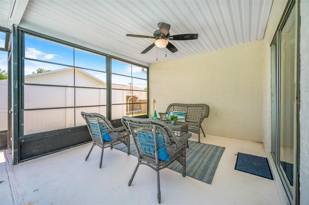 Active With Contract: $294,000 (2 beds, 2 baths, 1295 Square Feet)