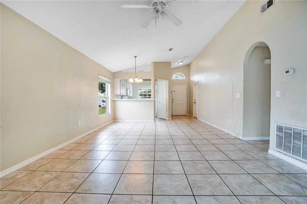 Active With Contract: $344,900 (3 beds, 2 baths, 1245 Square Feet)