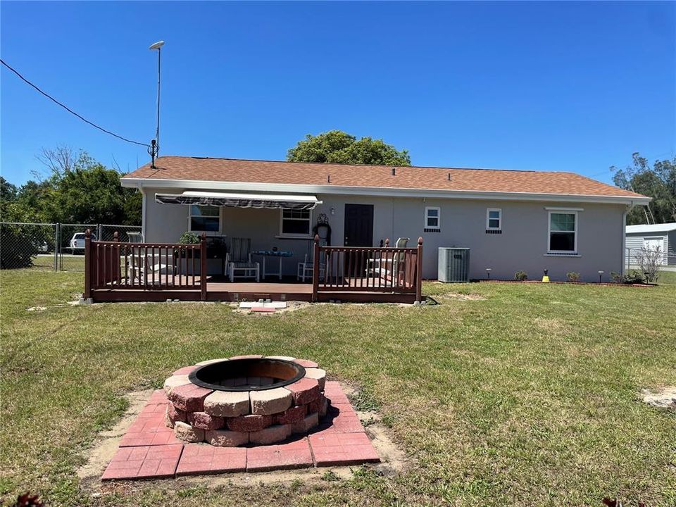 For Sale: $255,000 (3 beds, 1 baths, 1104 Square Feet)