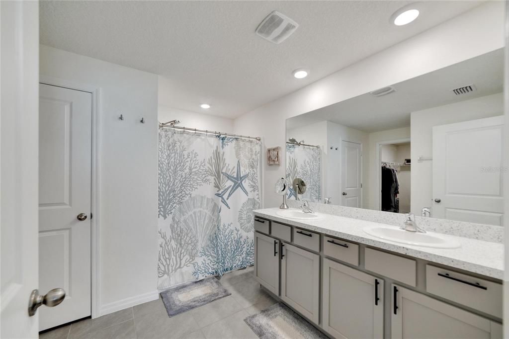 Active With Contract: $355,000 (4 beds, 2 baths, 1827 Square Feet)