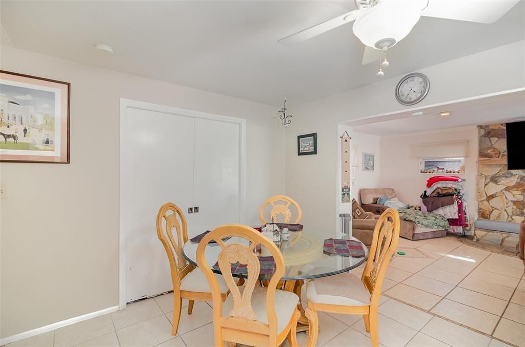 For Sale: $340,000 (4 beds, 2 baths, 1686 Square Feet)