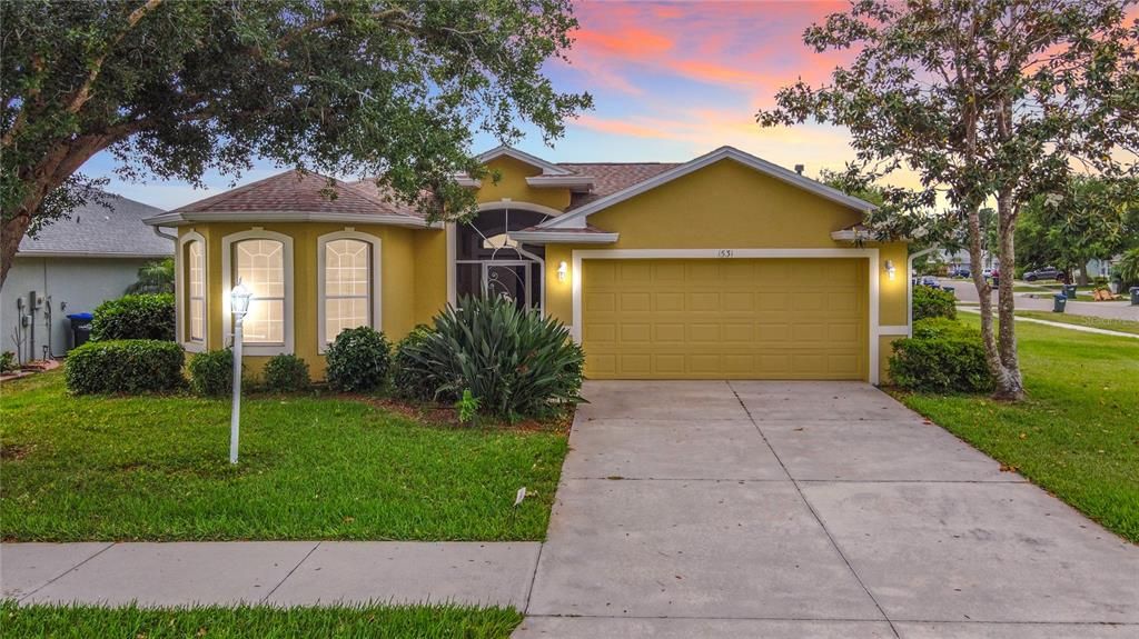 Recently Sold: $369,900 (3 beds, 2 baths, 1845 Square Feet)