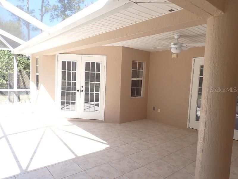 Active With Contract: $2,200 (3 beds, 2 baths, 2201 Square Feet)