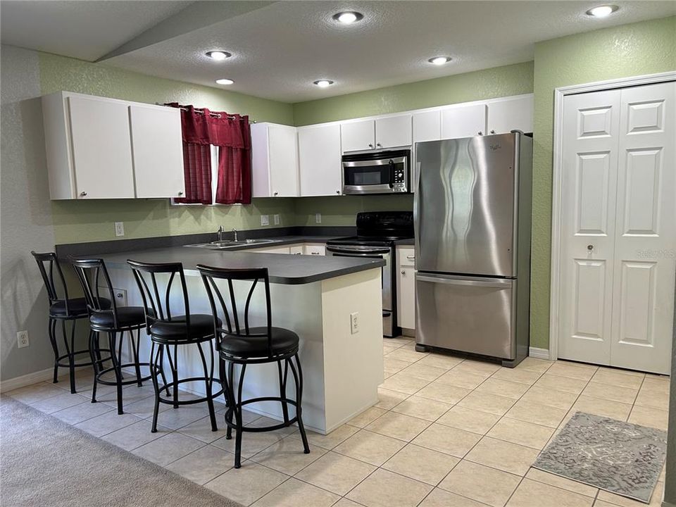 For Sale: $259,900 (3 beds, 2 baths, 1340 Square Feet)