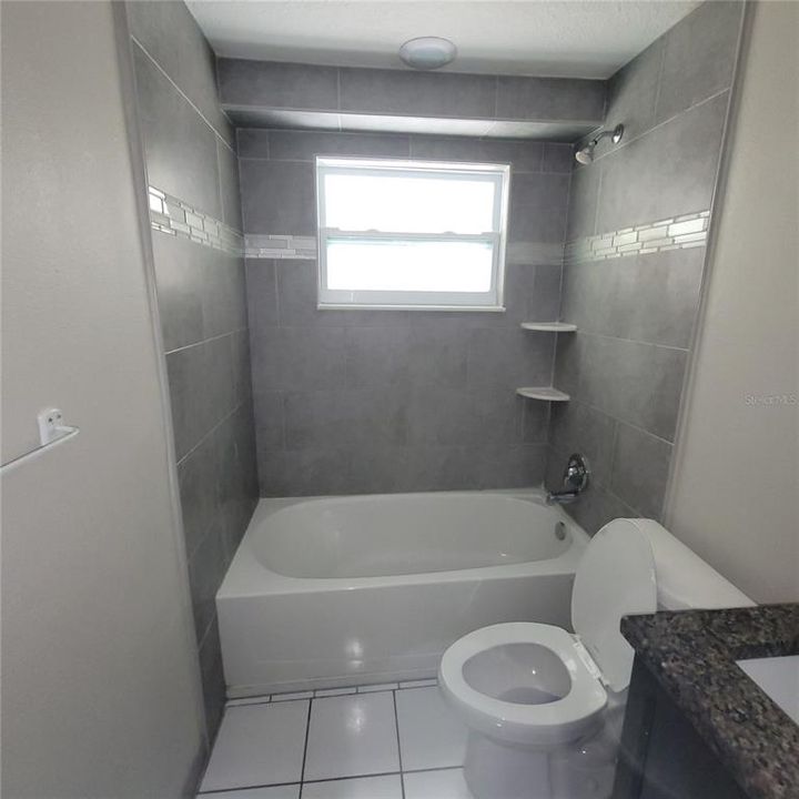 最近租的: $1,550 (2 贝兹, 1 浴室, 958 平方英尺)