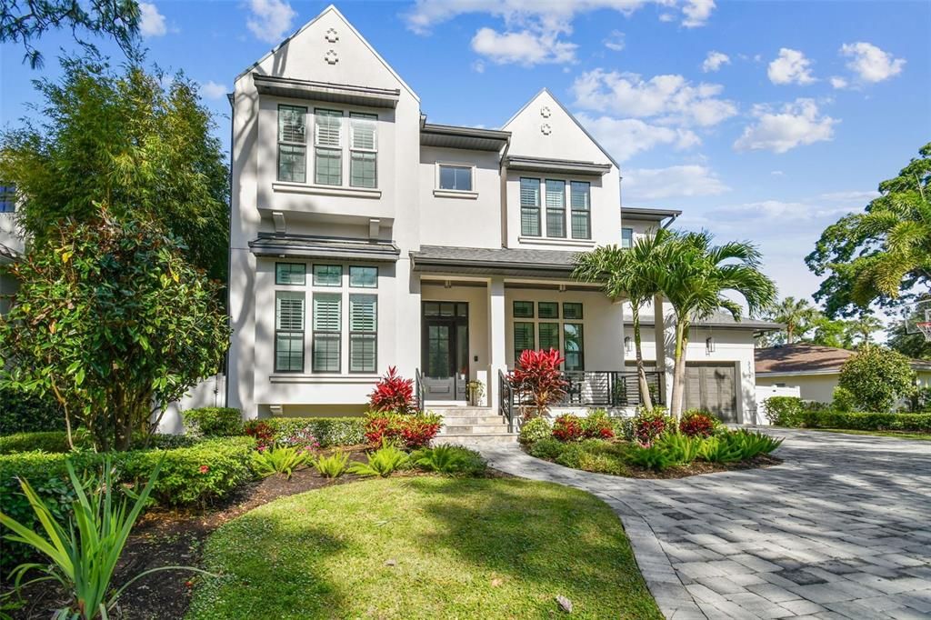 Recently Sold: $2,499,900 (4 beds, 4 baths, 4131 Square Feet)
