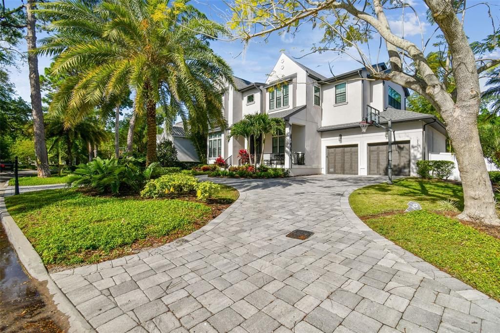 Recently Sold: $2,499,900 (4 beds, 4 baths, 4131 Square Feet)