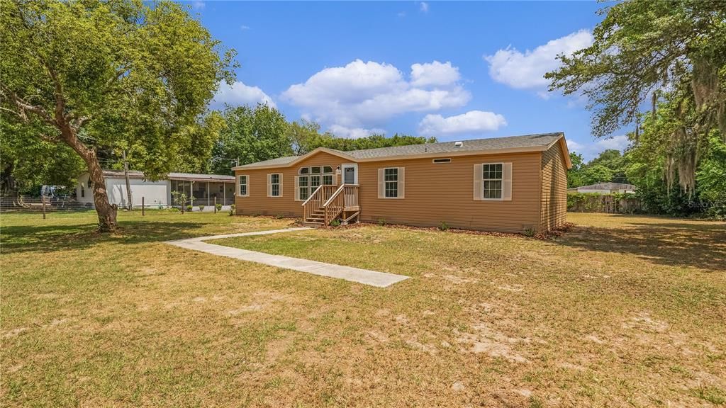 Active With Contract: $225,000 (4 beds, 2 baths, 1620 Square Feet)