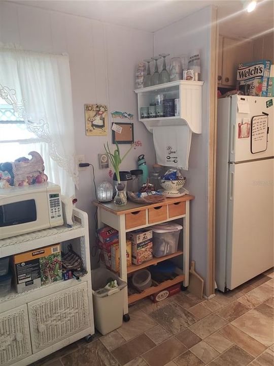 For Sale: $78,000 (2 beds, 1 baths, 480 Square Feet)