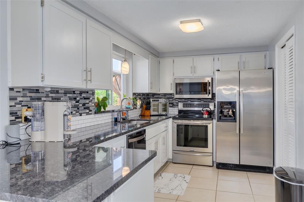 For Sale: $454,900 (2 beds, 1 baths, 1167 Square Feet)
